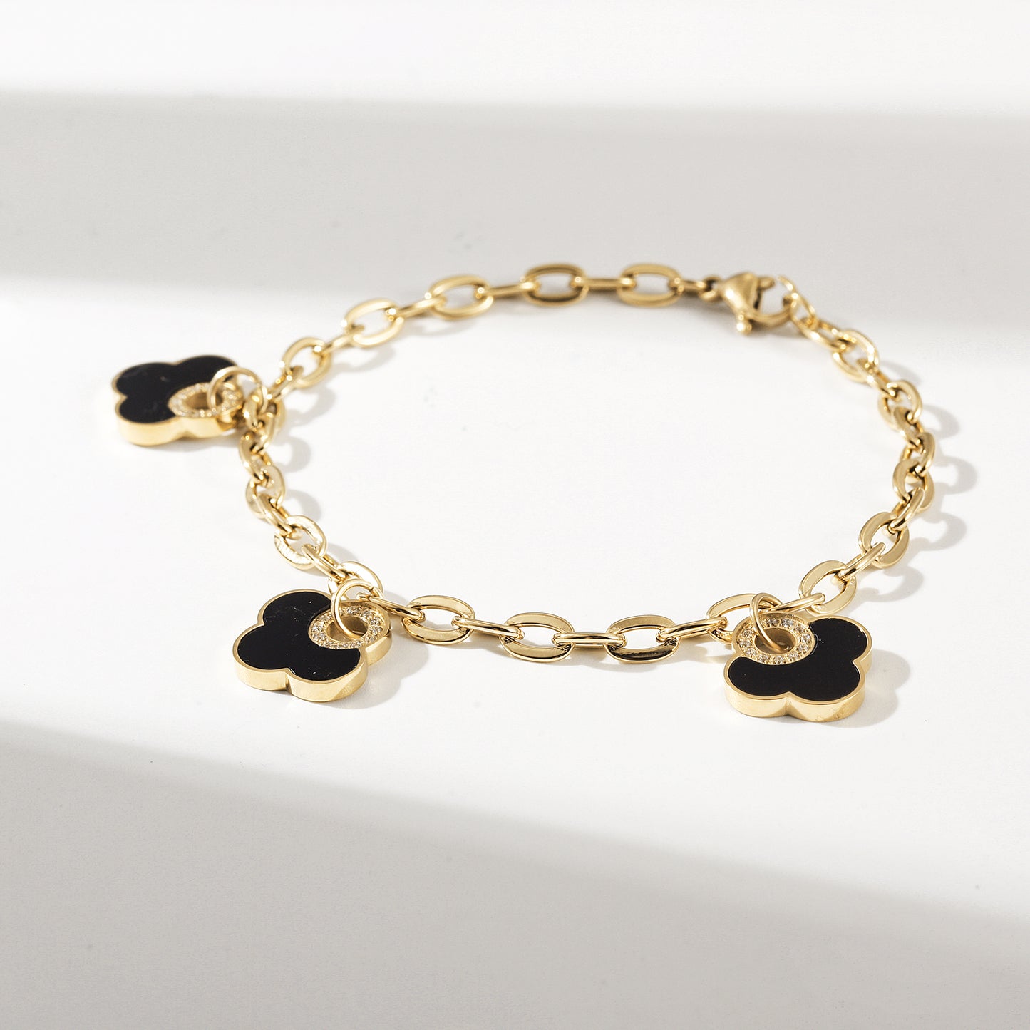 Golden Chain Black Flower Bracelet-NSB1931STGCBK