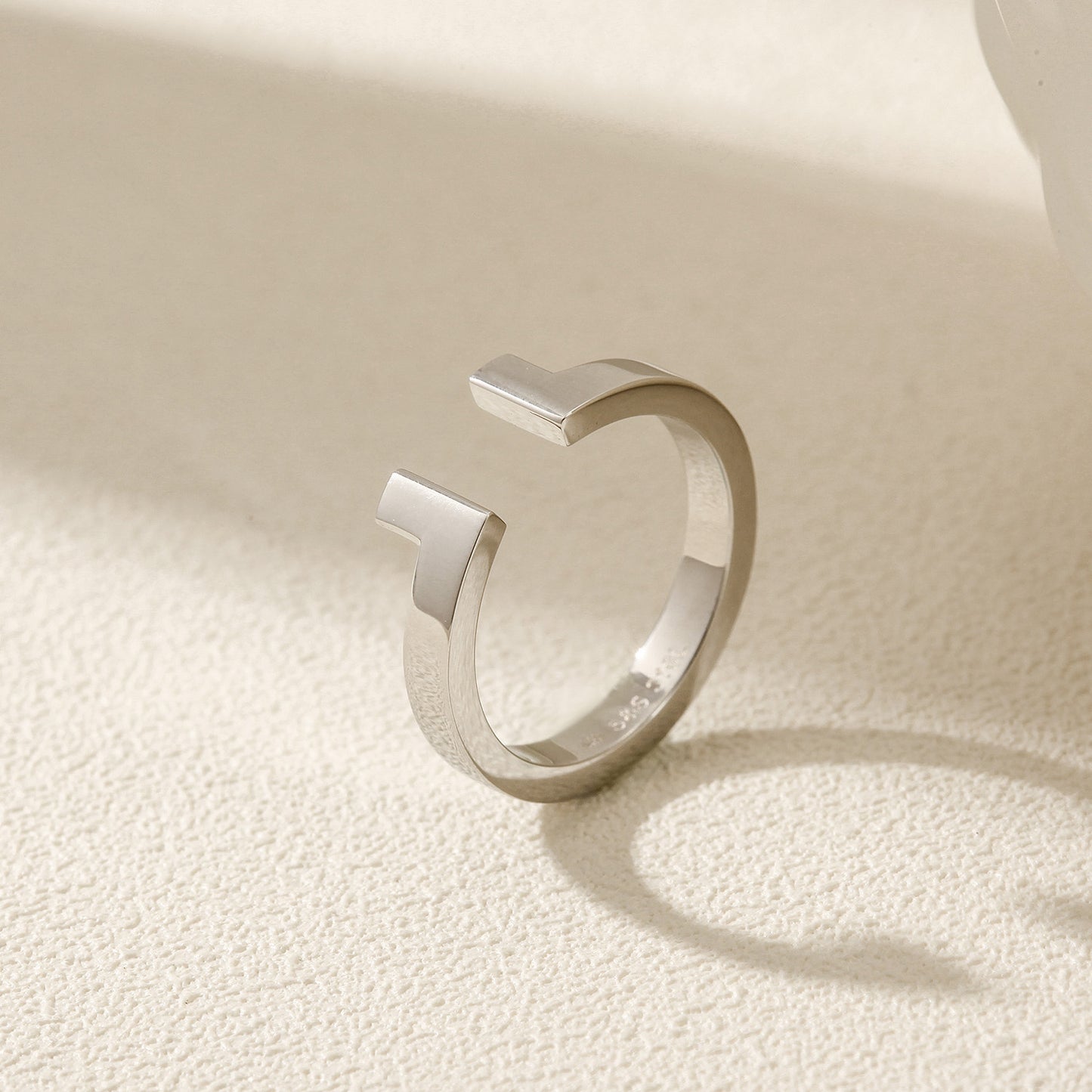 C-shaped smooth ring-NSR178STWG