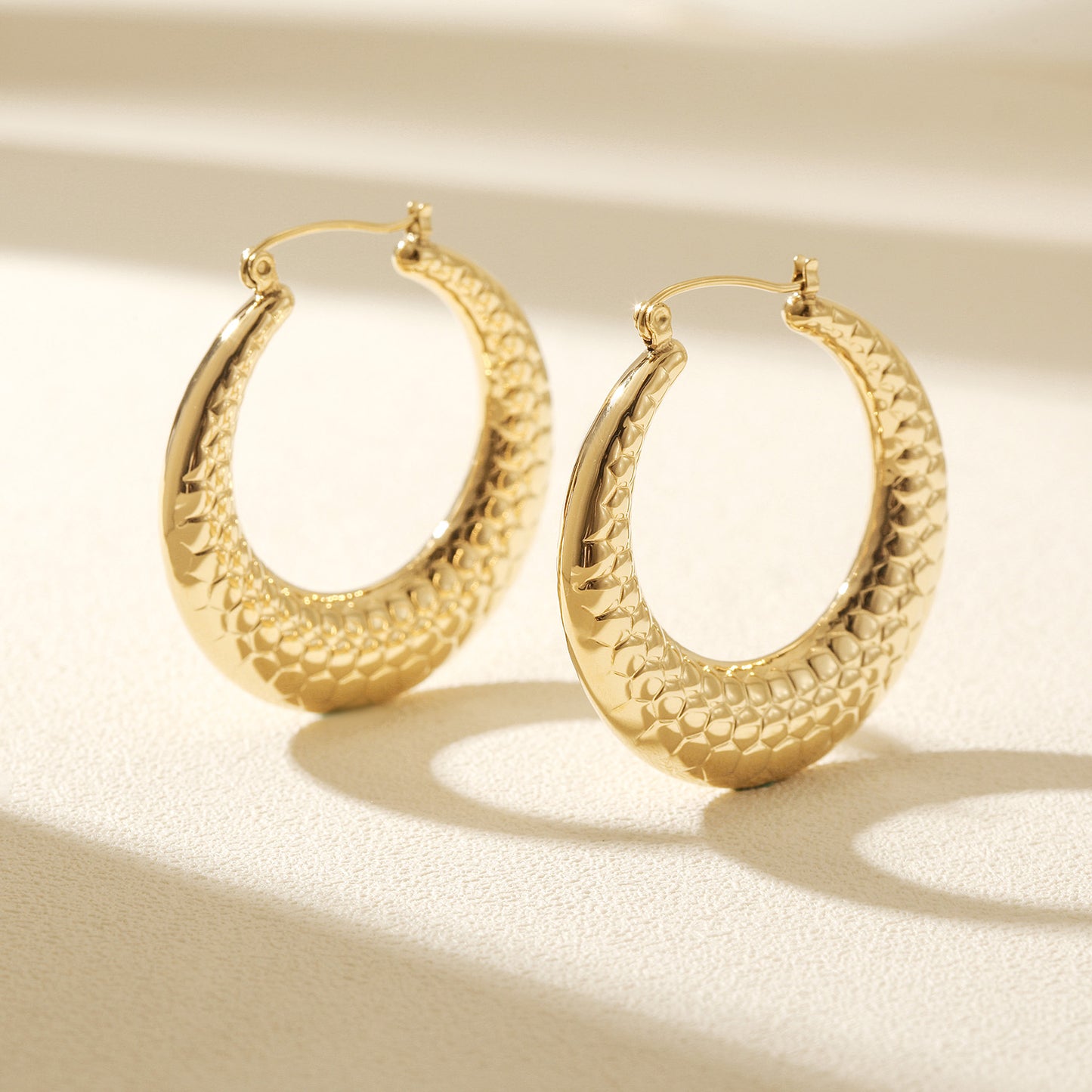 Big C exaggerated earrings-SCE486STGC