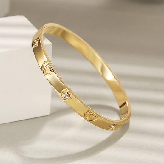 Latest Collection of Cartier Bracelets for Men in UAE - Riblor.ae
